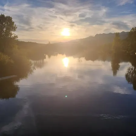 Zrmanja Riverside Oasis 公寓