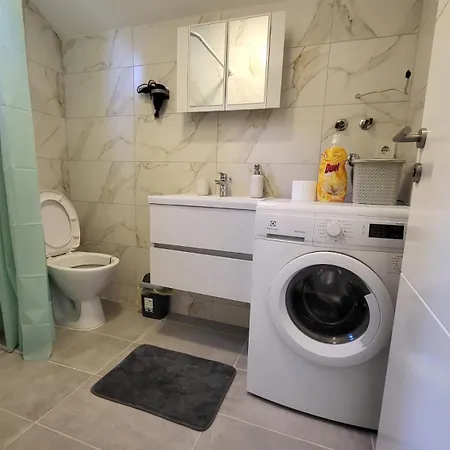 Zrmanja Riverside Oasis 公寓