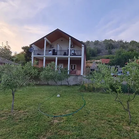 Zrmanja Riverside Oasis