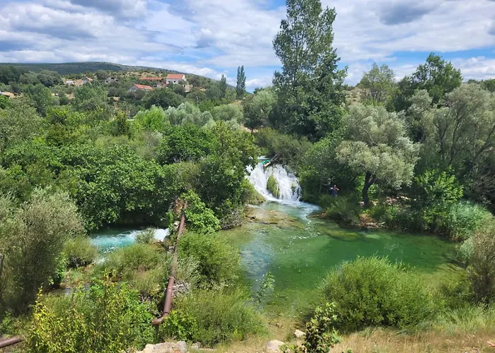 Appartement Zrmanja Riverside Oasis Bilisane