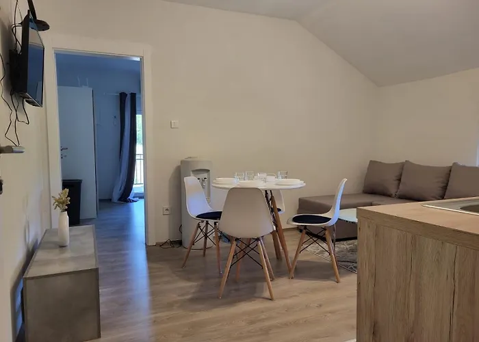 Appartement Zrmanja Riverside Oasis *